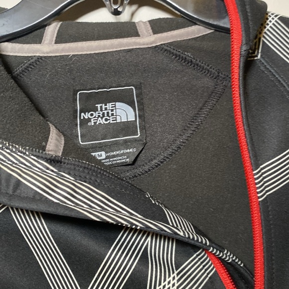 🌺The North Face APEX Running Jacket Hoodie Geometric Black White Women’s M - Picture 5 of 10